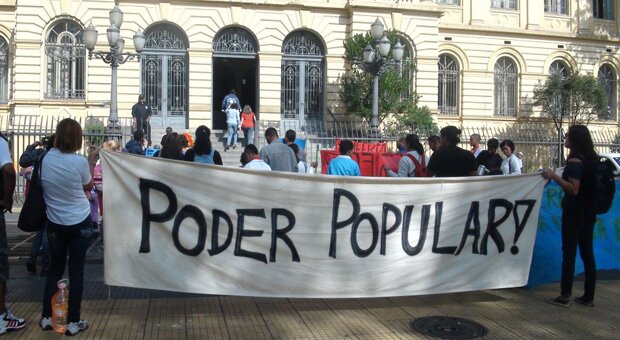 O espanhol PODEMOS como alegoria do medo petista de perder o poder